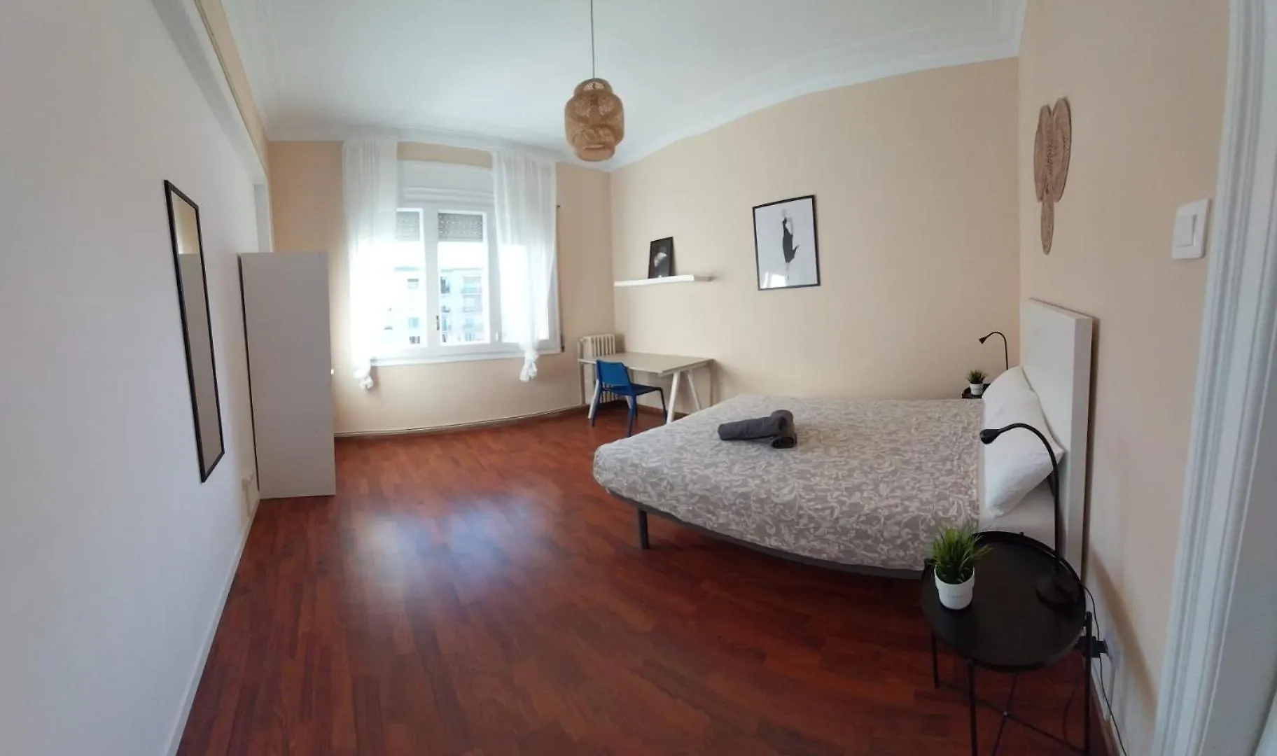 Eixample Bruc Private Rooms Barcelona