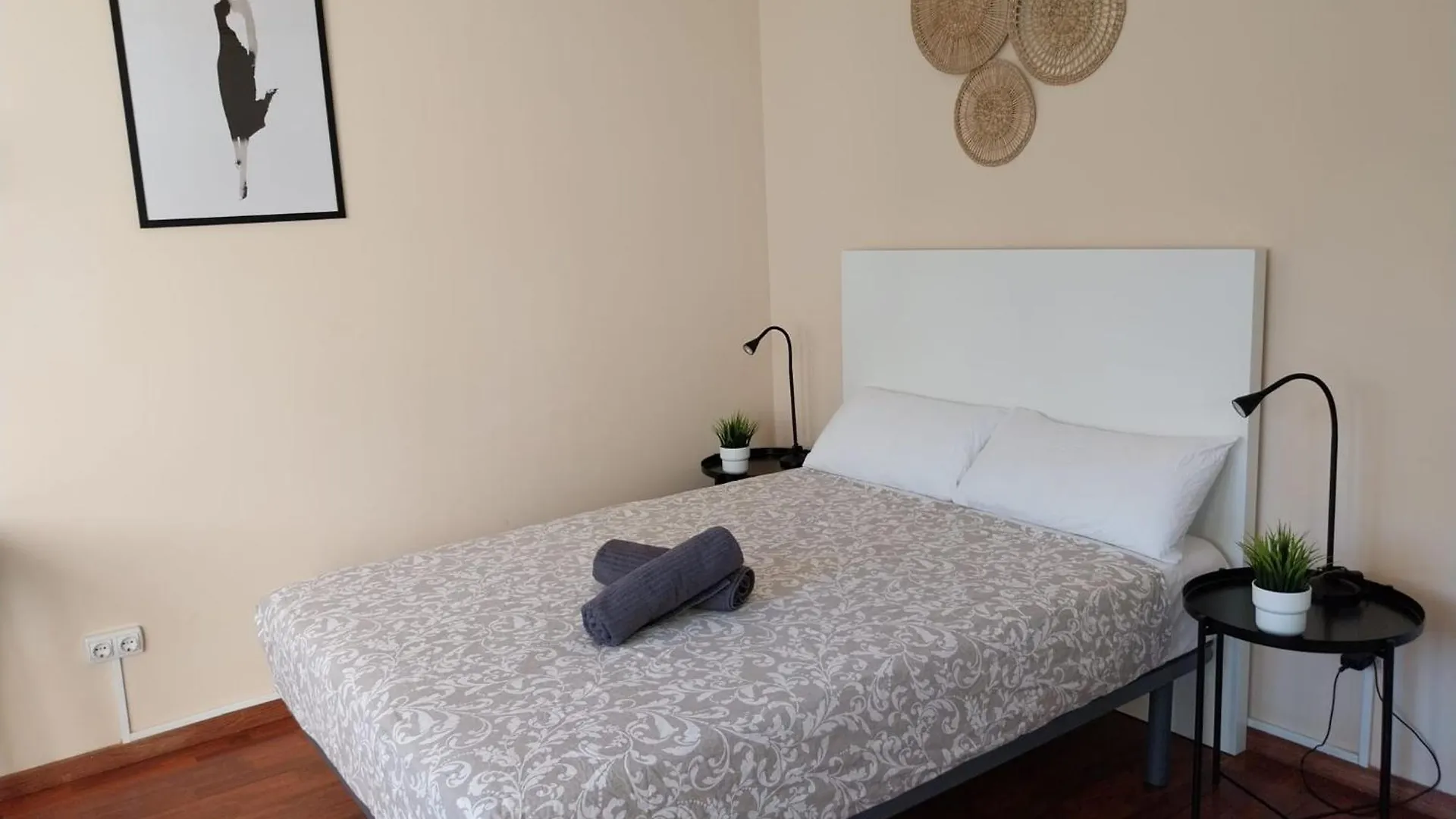 Eixample Bruc Private Rooms Barcelona Spain